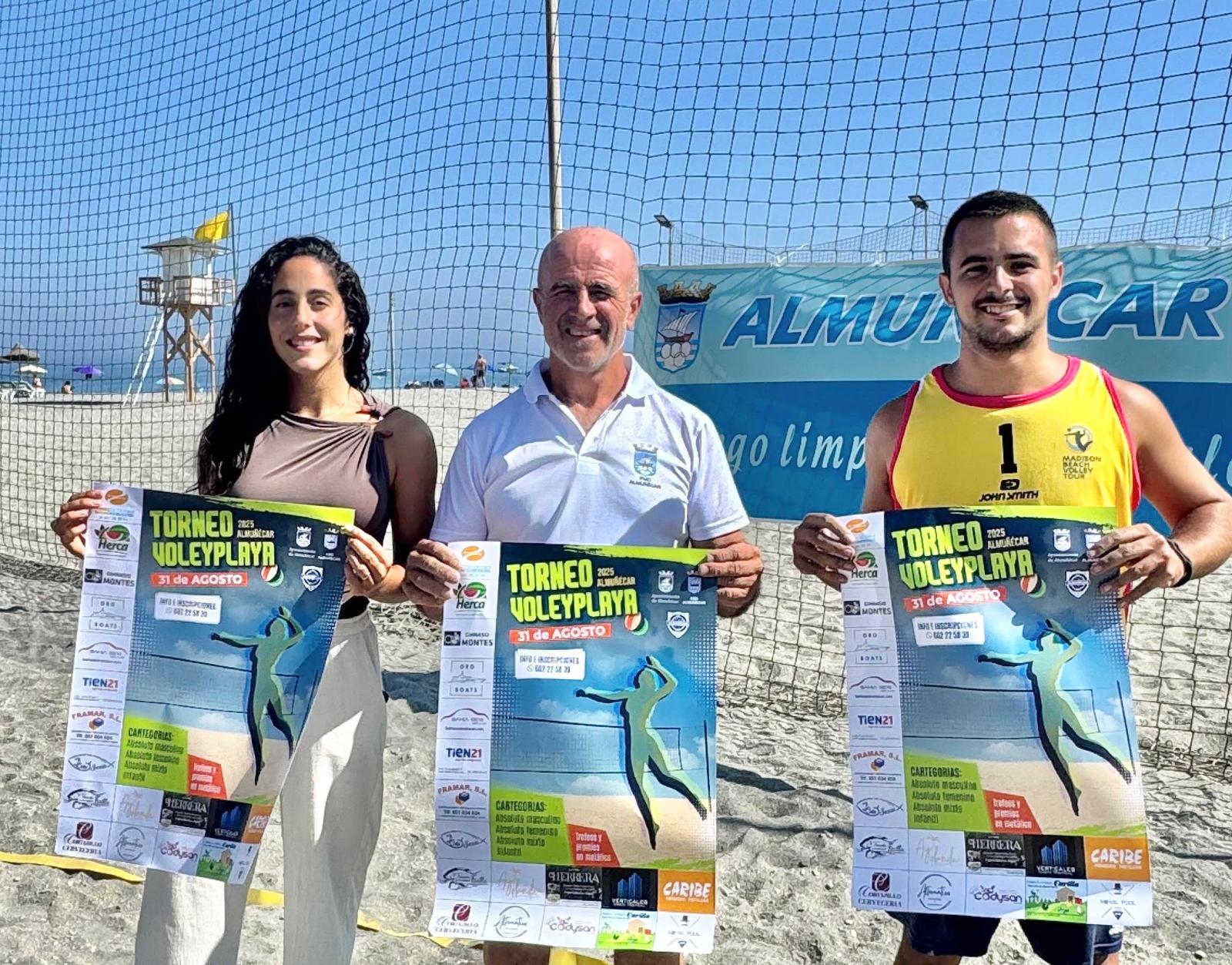 Almuñécar despide el agosto deportivo con un torneo de vóley playa en Puerta del Mar